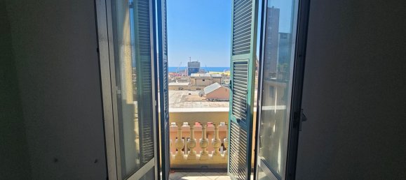 4 bedrooms Apartment in Genoa, Italy No. 347822 13