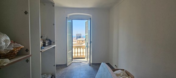 4 bedrooms Apartment in Genoa, Italy No. 347822 11