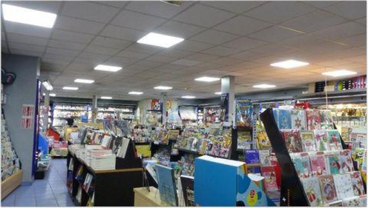 Oficina en Noyon, France 270 m² No. 18482