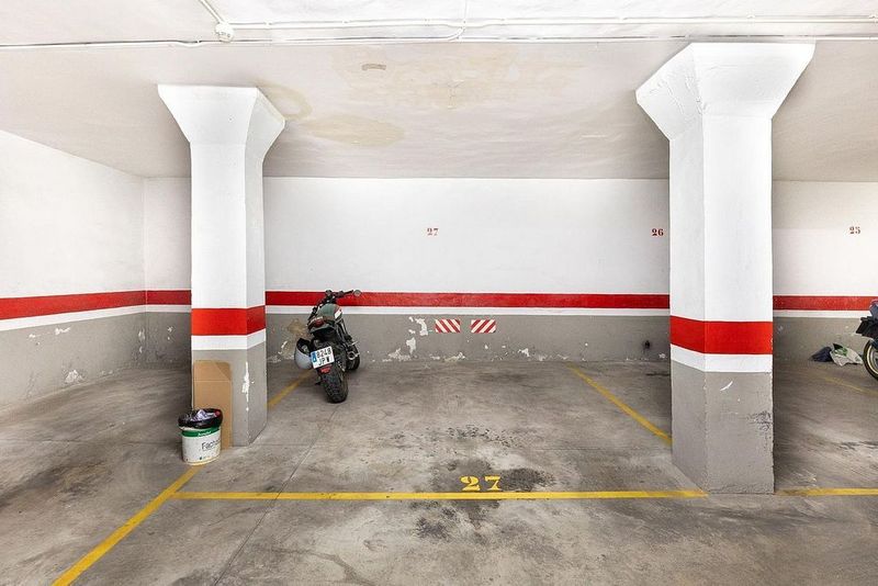 Garaje en Granada, Spain No. 223300