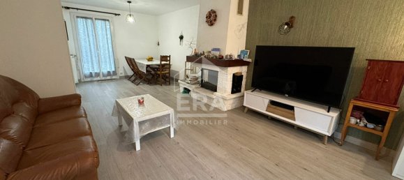 4 bedrooms House in Janville-en-Beauce, France No. 242386 3