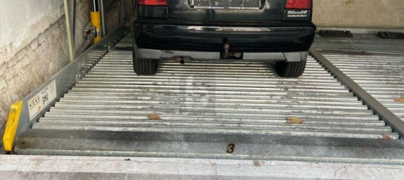 Garage in Leopoldstadt, Austria, Nr. 228131 2