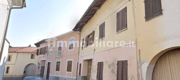 4 bedrooms Apartment in Volpiano, Italy No. 275232 4