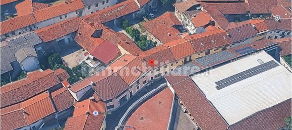 4 bedrooms Apartment in Volpiano, Italy No. 275232 5