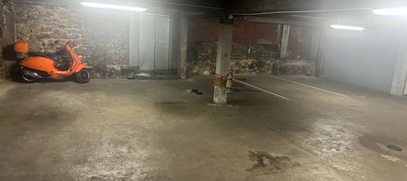  Parking in Paris, France No. 320997 3