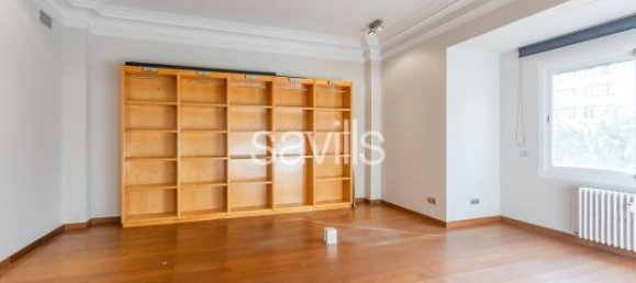 6 bedrooms Apartment in Barcelona, Spain No. 182347 8
