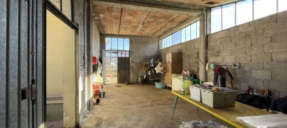 Замки и поместья с 2 спальнями в Изола дель Лири, Италия № 52830 12