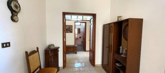 Замки и поместья с 2 спальнями в Изола дель Лири, Италия № 52830 4