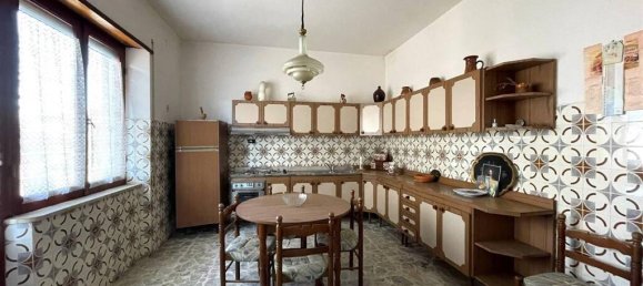 Замки и поместья с 2 спальнями в Изола дель Лири, Италия № 52830 7