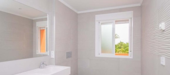 3 bedrooms Townhouse in Estepona, Spain No. 23727 15