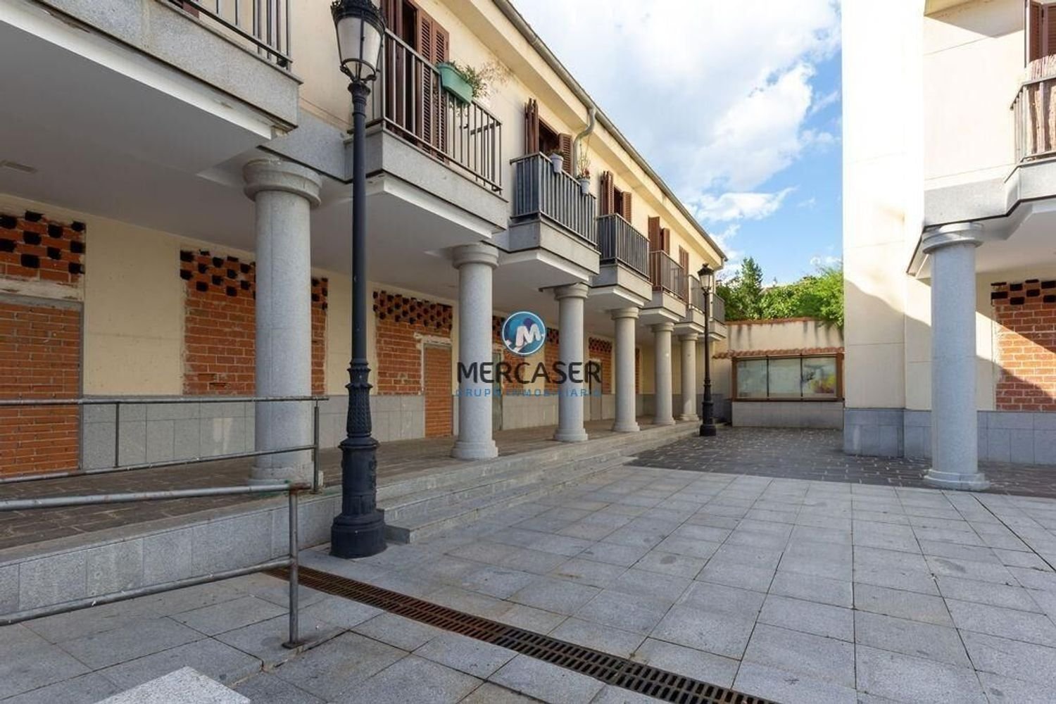186m² Commercial property in Venturada, Spain No. 94189