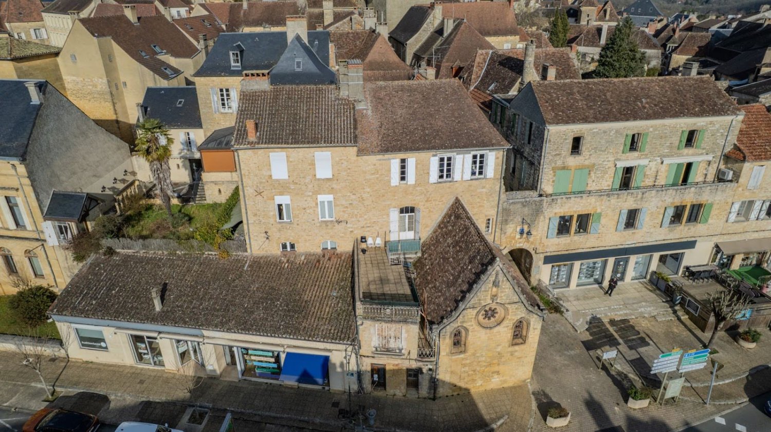 10غرفة بناية في Gourdon, France رقم 197479