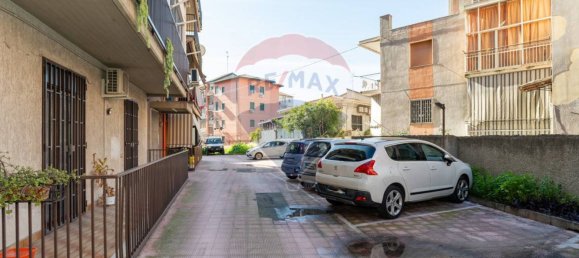 2 bedrooms Apartment in Catania, Italy No. 65602 4