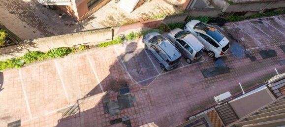 2 bedrooms Apartment in Catania, Italy No. 65602 6