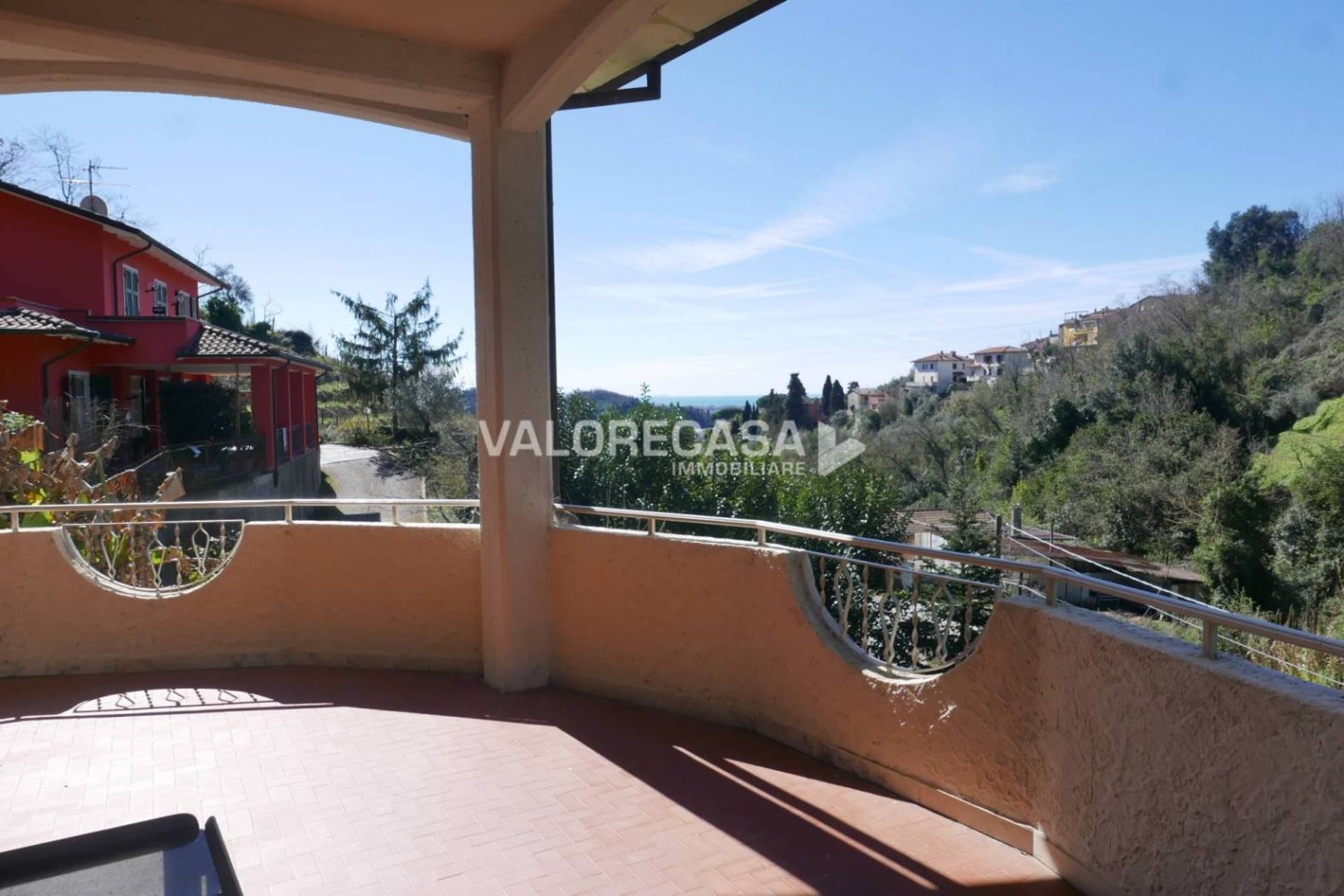 Villa de 3 dormitorios en Carrara, Italy No. 45824