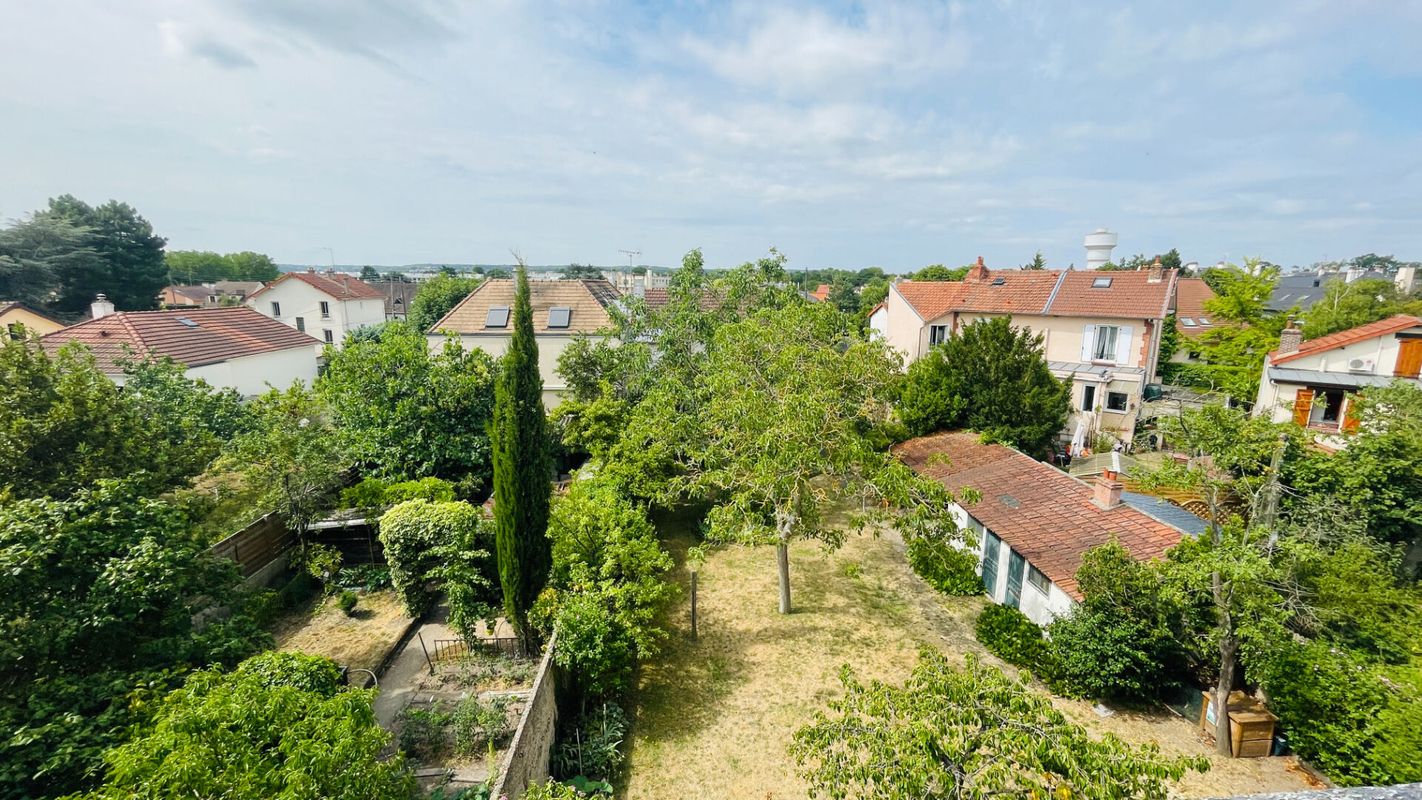 1 bedroom Apartment in Chatou, France No. 115401