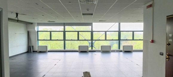 Oficina de 1 habitación en Turin, Italy No. 290331 2