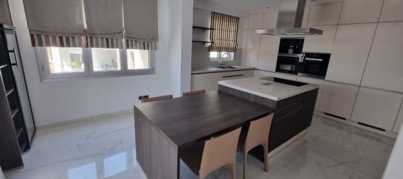 5 bedrooms Penthouse in Limassol, Cyprus No. 16162 2