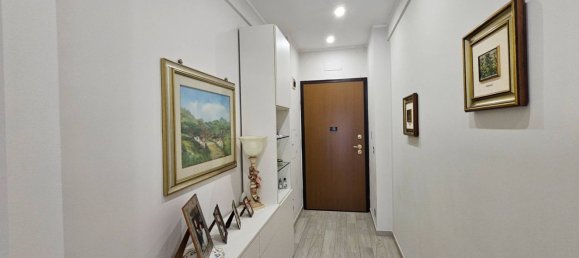 6 bedrooms Apartment in Genoa, Italy No. 379602 10