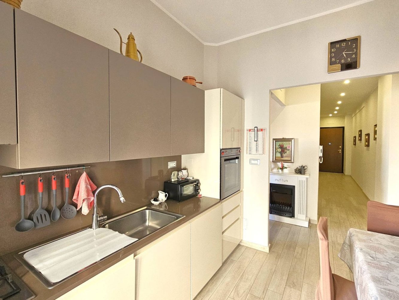 6 bedrooms Apartment in Genoa, Italy No. 379602