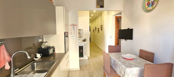 6 bedrooms Apartment in Genoa, Italy No. 379602 14