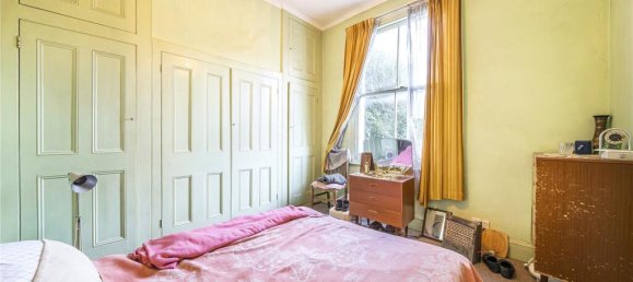 4 bedrooms House in London, United Kingdom No. 12156 7