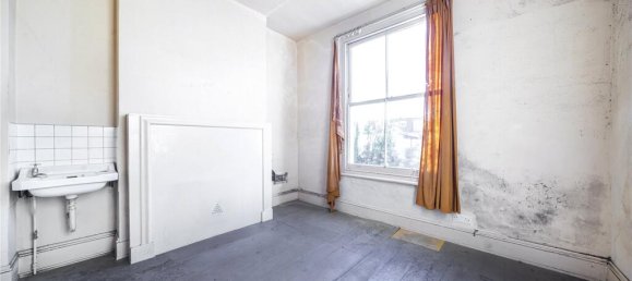 4 bedrooms House in London, United Kingdom No. 12156 4