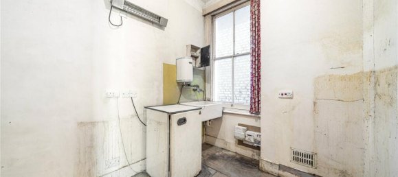 4 bedrooms House in London, United Kingdom No. 12156 24