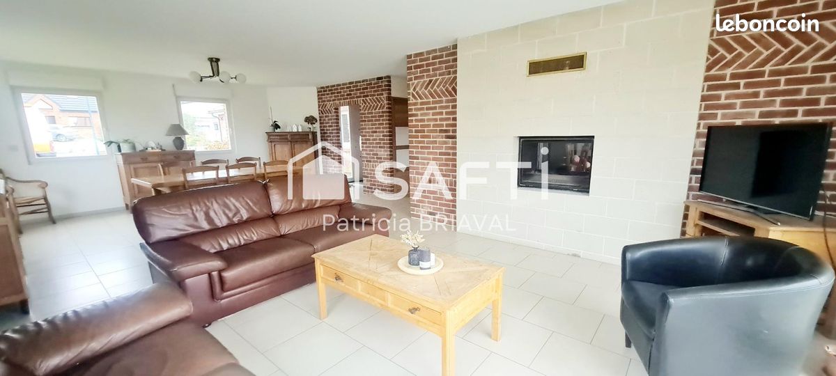 3 bedrooms House in Acq, France No. 42502