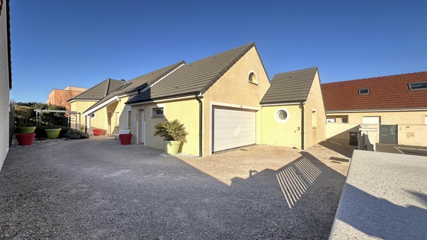 5 bedrooms House in Gevrey-Chambertin, France No. 272741