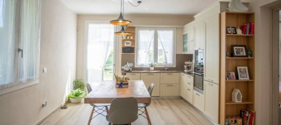 5 rooms Apartment in Florence, Italy No. 9883 8