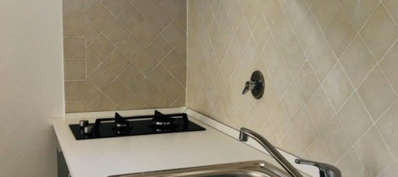 2 rooms Apartment in Florence, Italy No. 266006 4