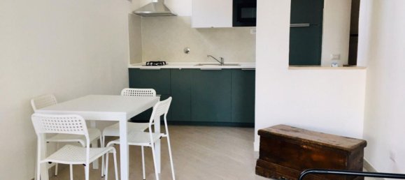 2 rooms Apartment in Florence, Italy No. 266006 3