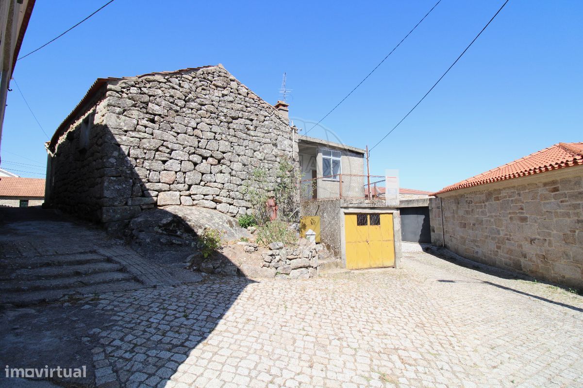 4 bedrooms House in Sernancelhe, Portugal No. 163934