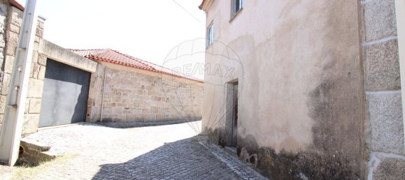 4 bedrooms House in Sernancelhe, Portugal No. 163934 3