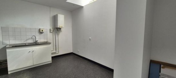 90m² Commercial property in Bethune, France No. 310745 8