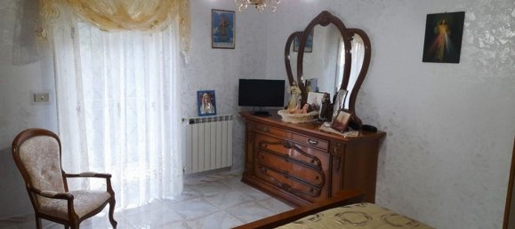 4-Zimmer Wohnung in Messina, Italy, Nr. 51841 24