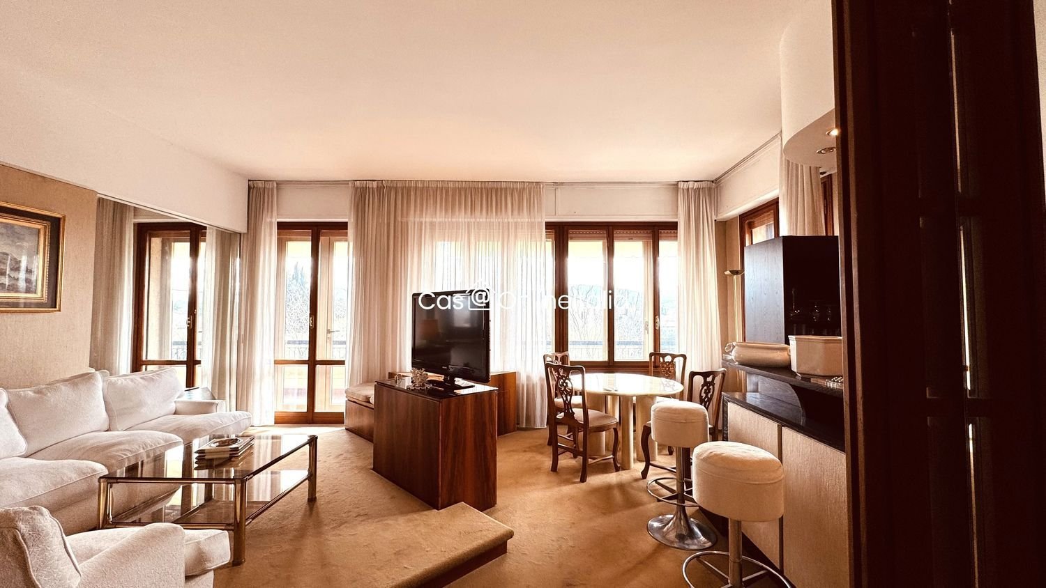 5 rooms Apartment in Florence, Italy No. 44526