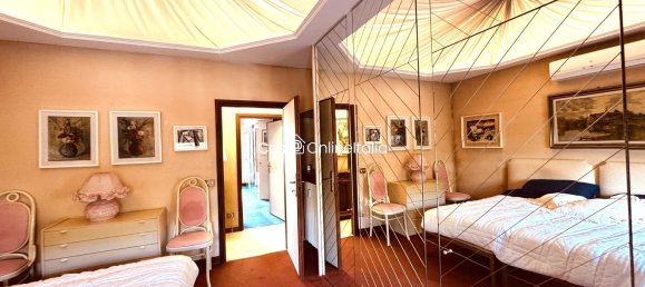 5 rooms Apartment in Florence, Italy No. 44526 10