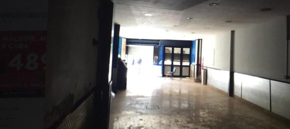 660m² Building in Casal di Principe, Italy No. 71323 2