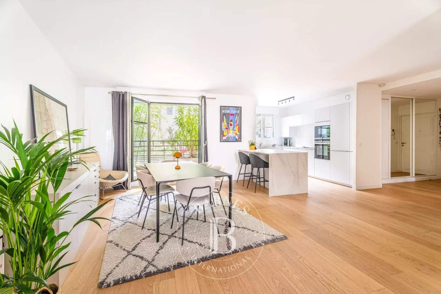 2 bedrooms Apartment in Boulogne-Billancourt, France No. 143283