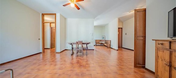 2 bedrooms Penthouse in Chiavenna, Italy No. 297178 6