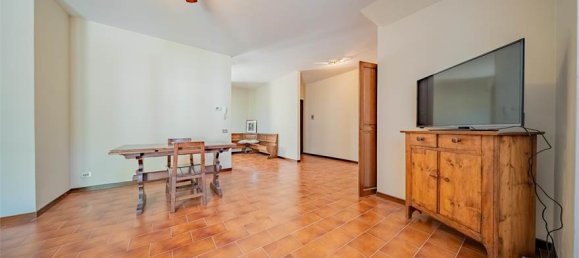 2 bedrooms Penthouse in Chiavenna, Italy No. 297178 7