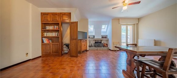 2 bedrooms Penthouse in Chiavenna, Italy No. 297178 3