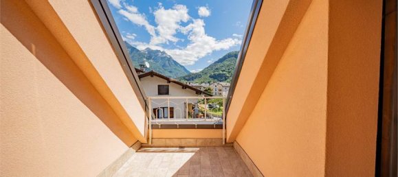 2 bedrooms Penthouse in Chiavenna, Italy No. 297178 24
