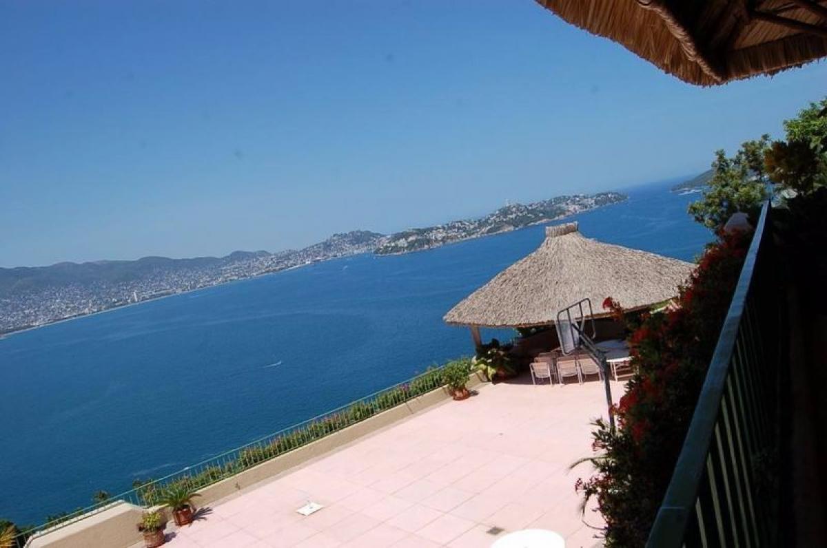 6 bedrooms House in Guerrero, Mexico No. 154553