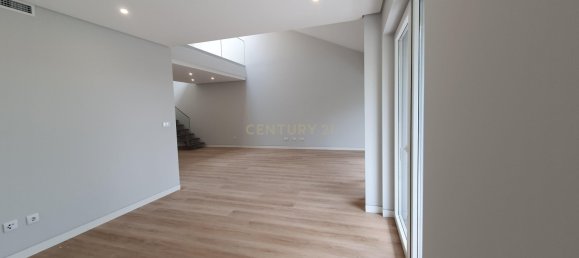 3 غرف نوم منزل ذو طابقين في Cascais, Portugal رقم 133127 10