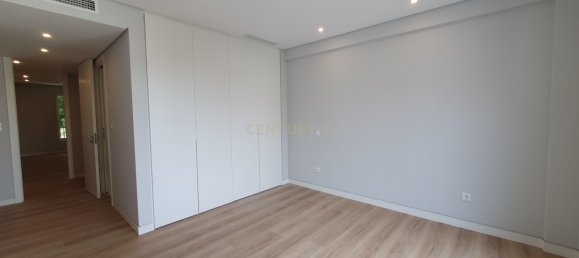 3 غرف نوم منزل ذو طابقين في Cascais, Portugal رقم 133127 31