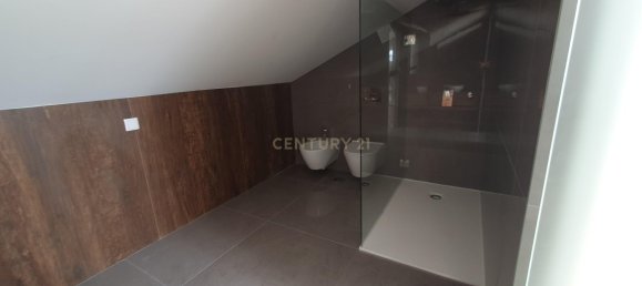 3 غرف نوم منزل ذو طابقين في Cascais, Portugal رقم 133127 15