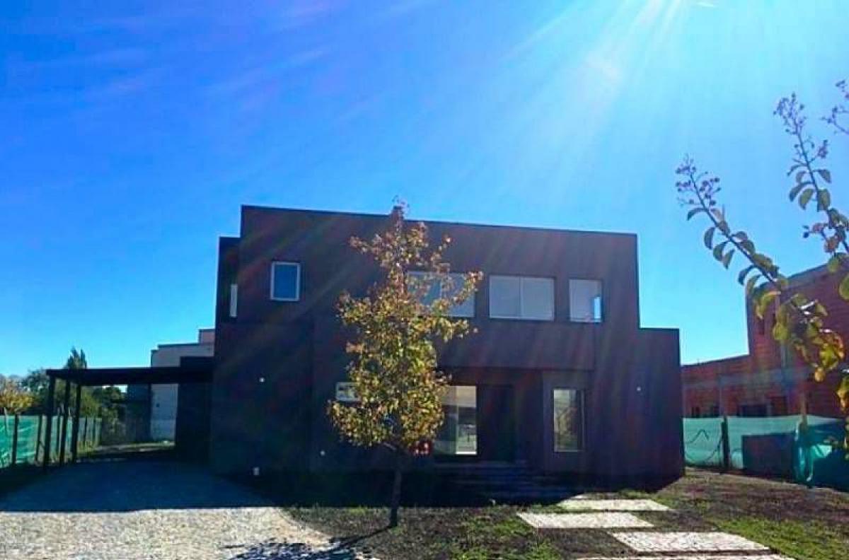 3 bedrooms House in Pilar, Argentina No. 6602